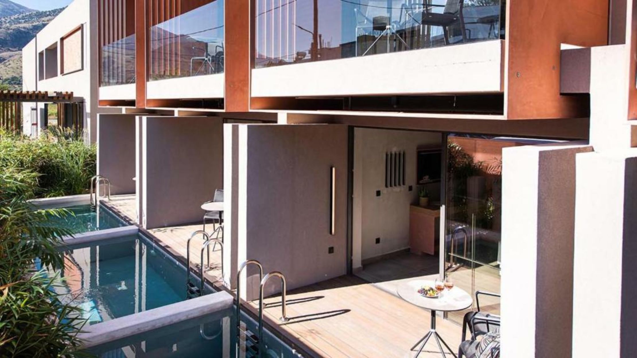 Pilot Amphora Boutique Hotel 