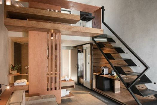 Pilot Amphora Boutique Hotel 