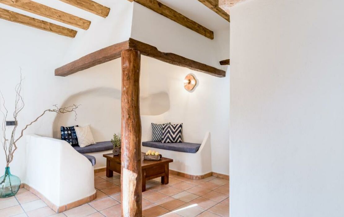 LJs Ratxo Eco Luxury Retreat, a