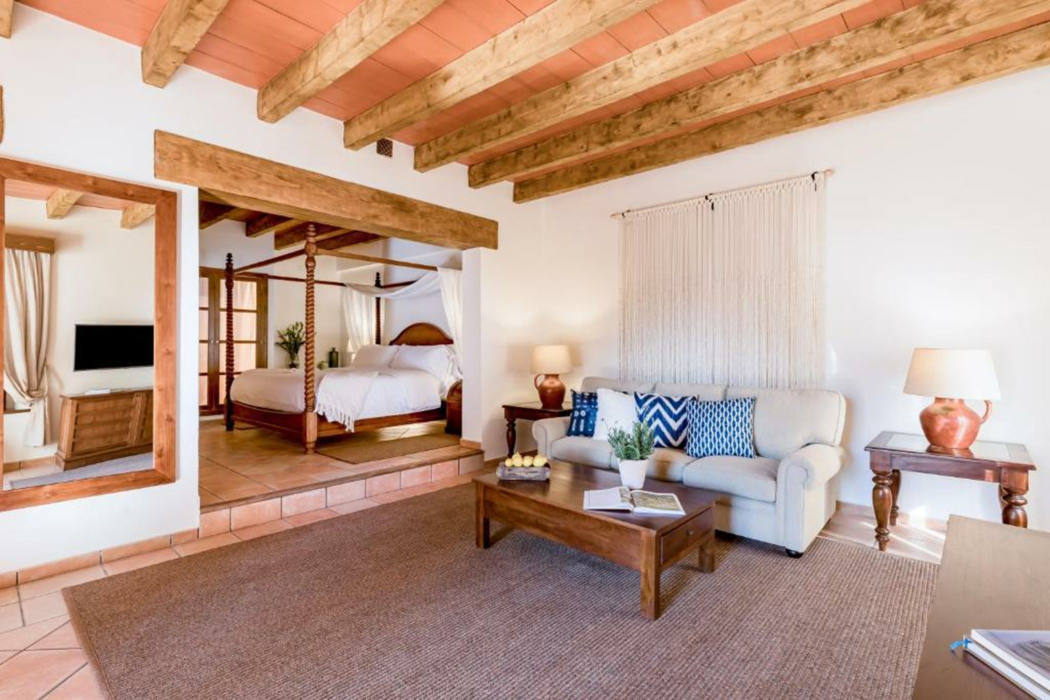 LJs Ratxo Eco Luxury Retreat