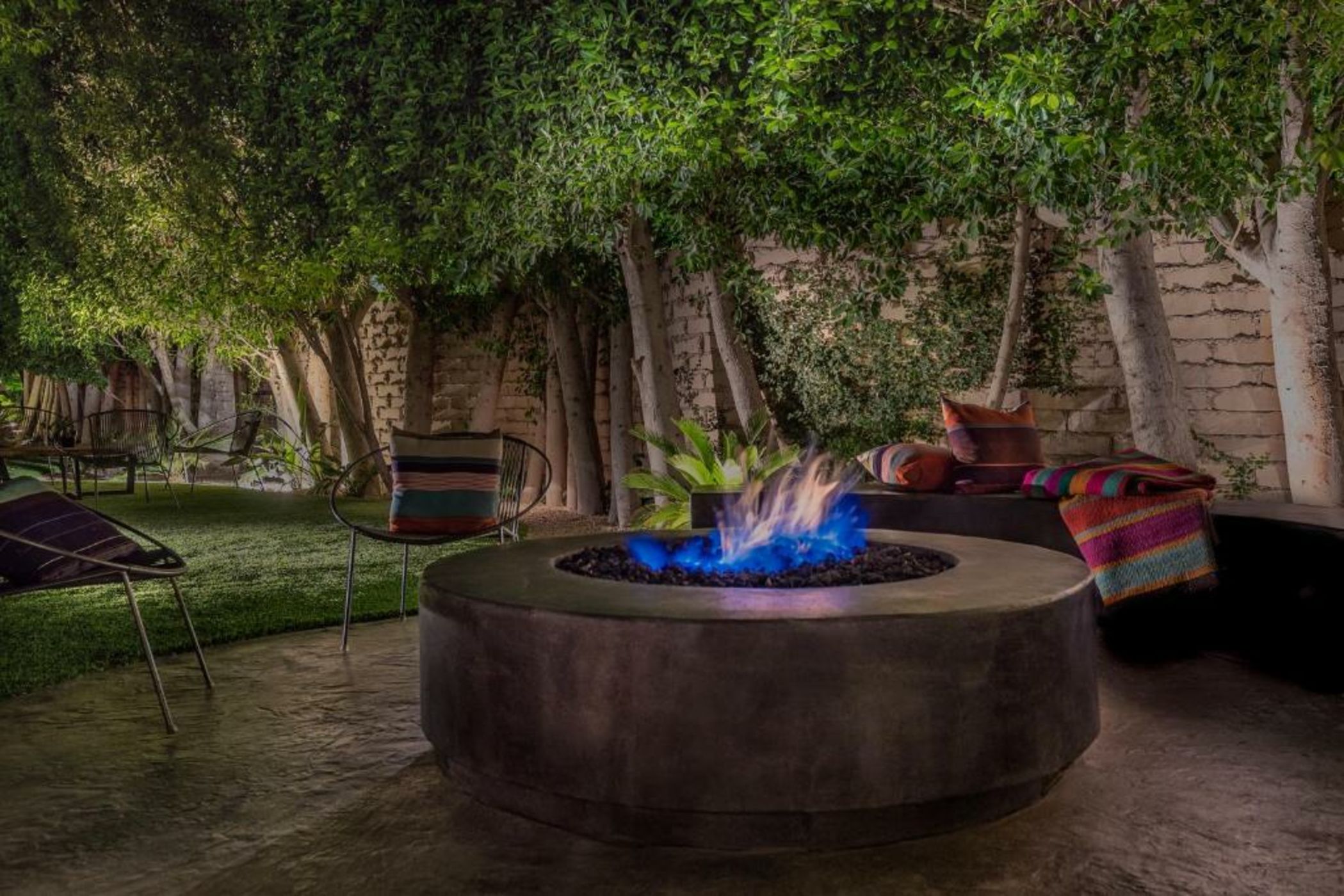 Santiago Resort - Palm Springs Premier Gay Men’s Resort