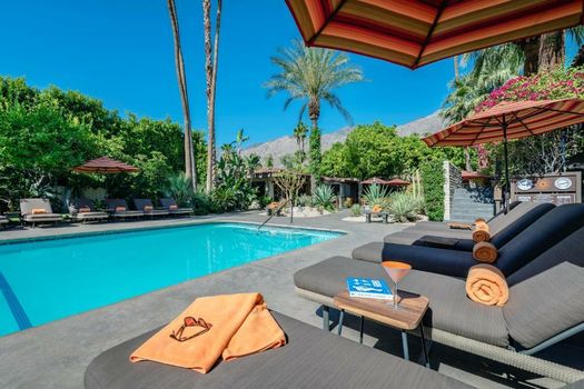 Santiago Resort - Palm Springs Premier Gay Men’s Resort