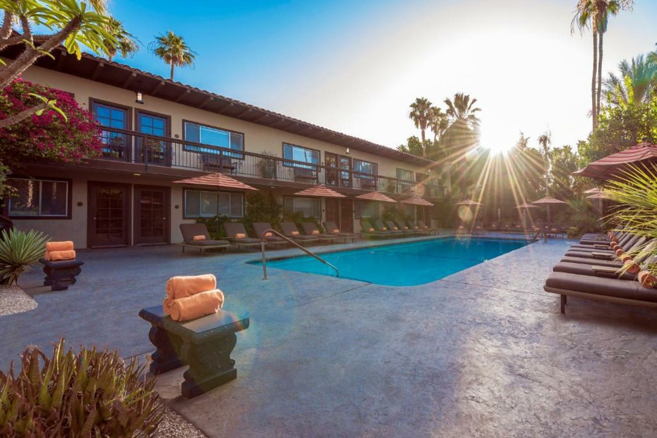 Santiago Resort - Palm Springs Premier Gay Men’s Resort