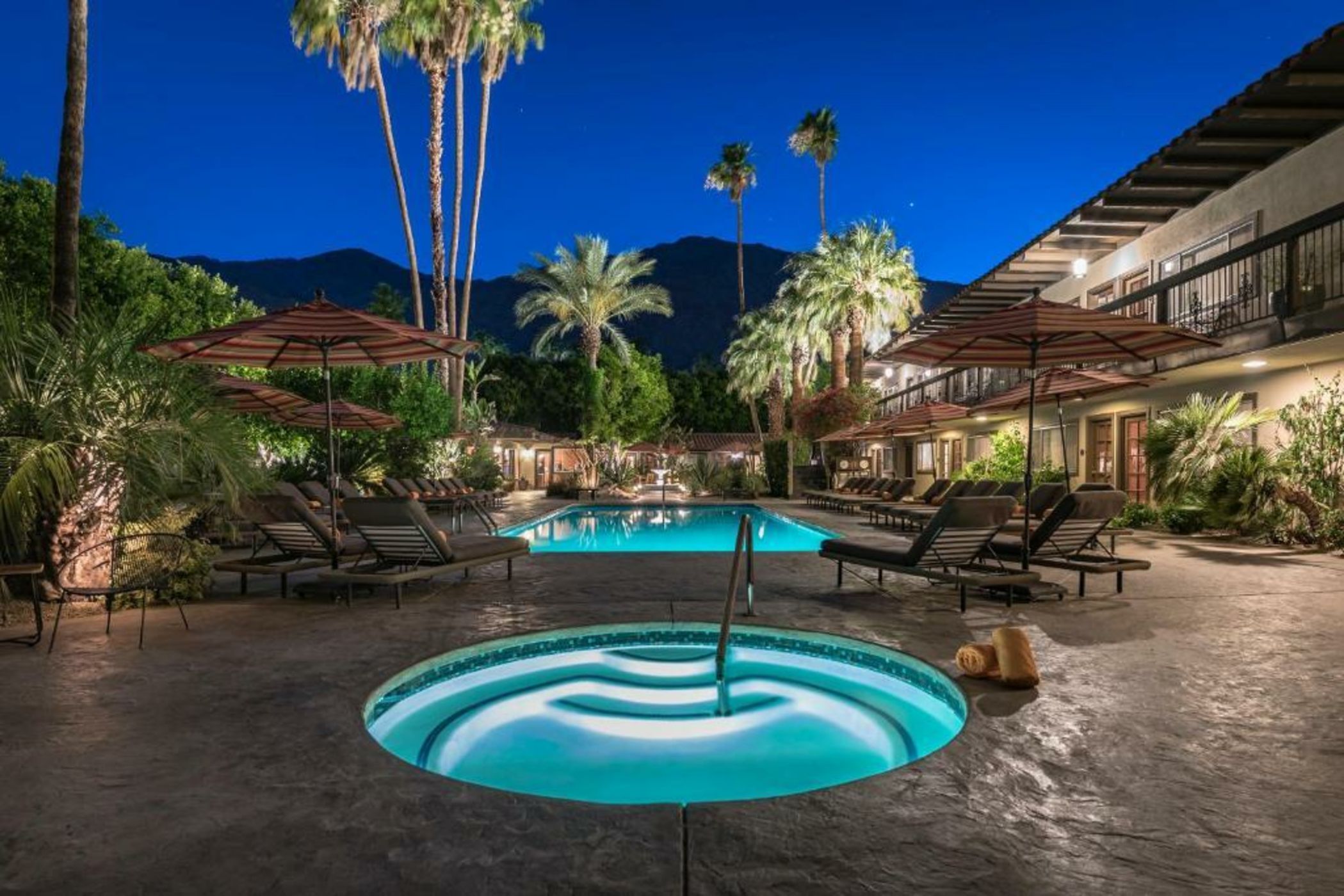 Santiago Resort - Palm Springs Premier Gay Men’s Resort