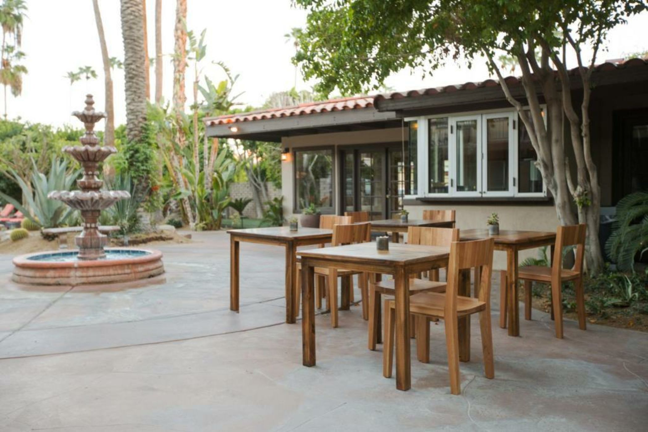 Santiago Resort - Palm Springs Premier Gay Men’s Resort