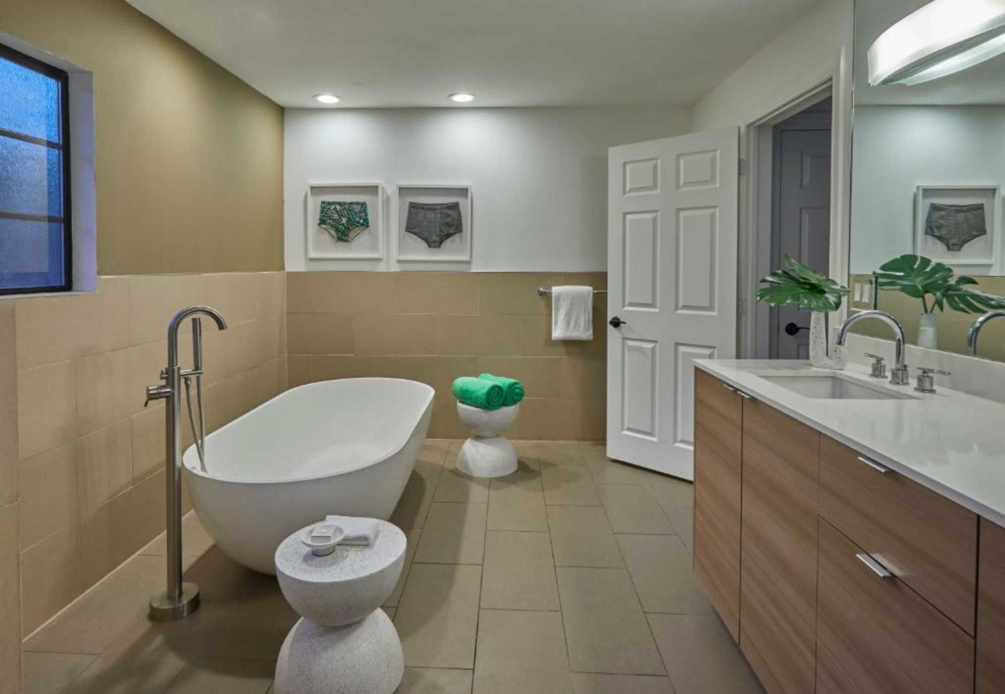 Descanso Resort, A Men's Resort