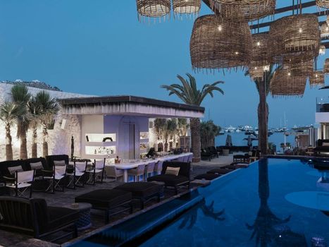 Myconian O Hotel