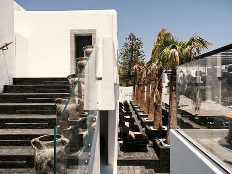 Myconian O Hotel