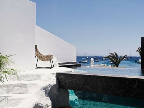 Myconian O Hotel