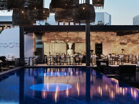 Myconian O Hotel