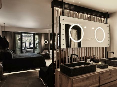 Myconian O Hotel