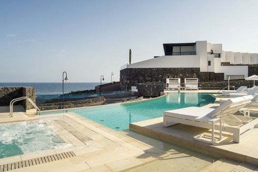 Royal Marina Suites Boutique Hotel