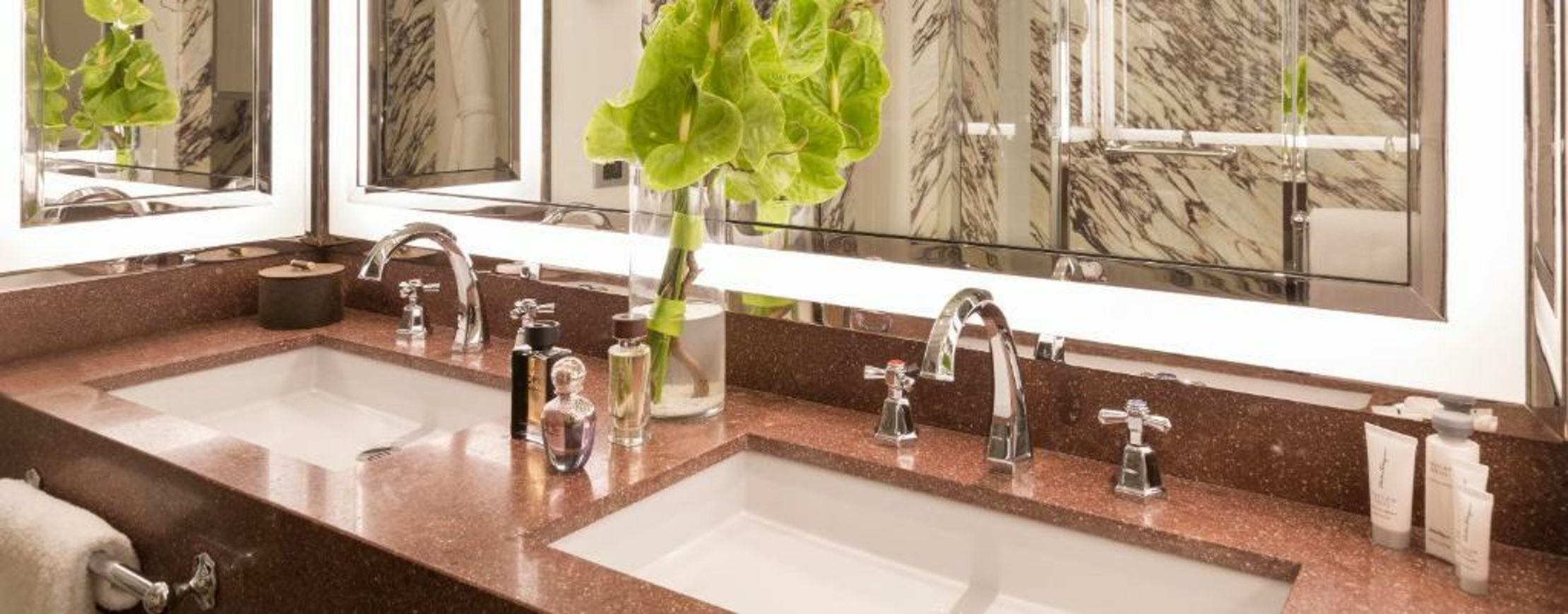 Portrait Milano - Lungarno Collection