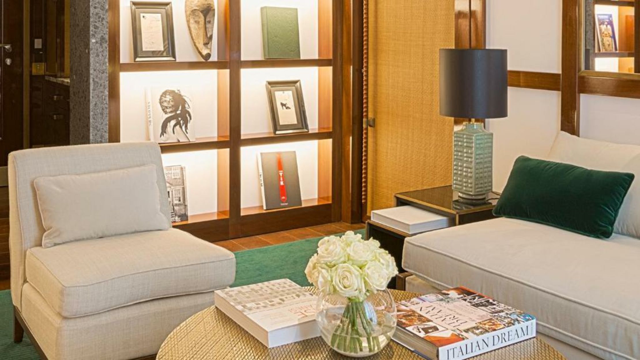 Portrait Milano - Lungarno Collection