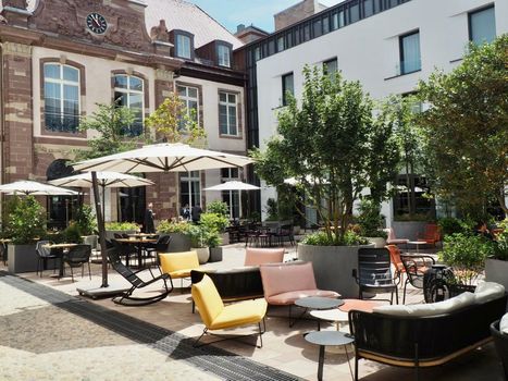 Hôtel LÉONOR the place to live