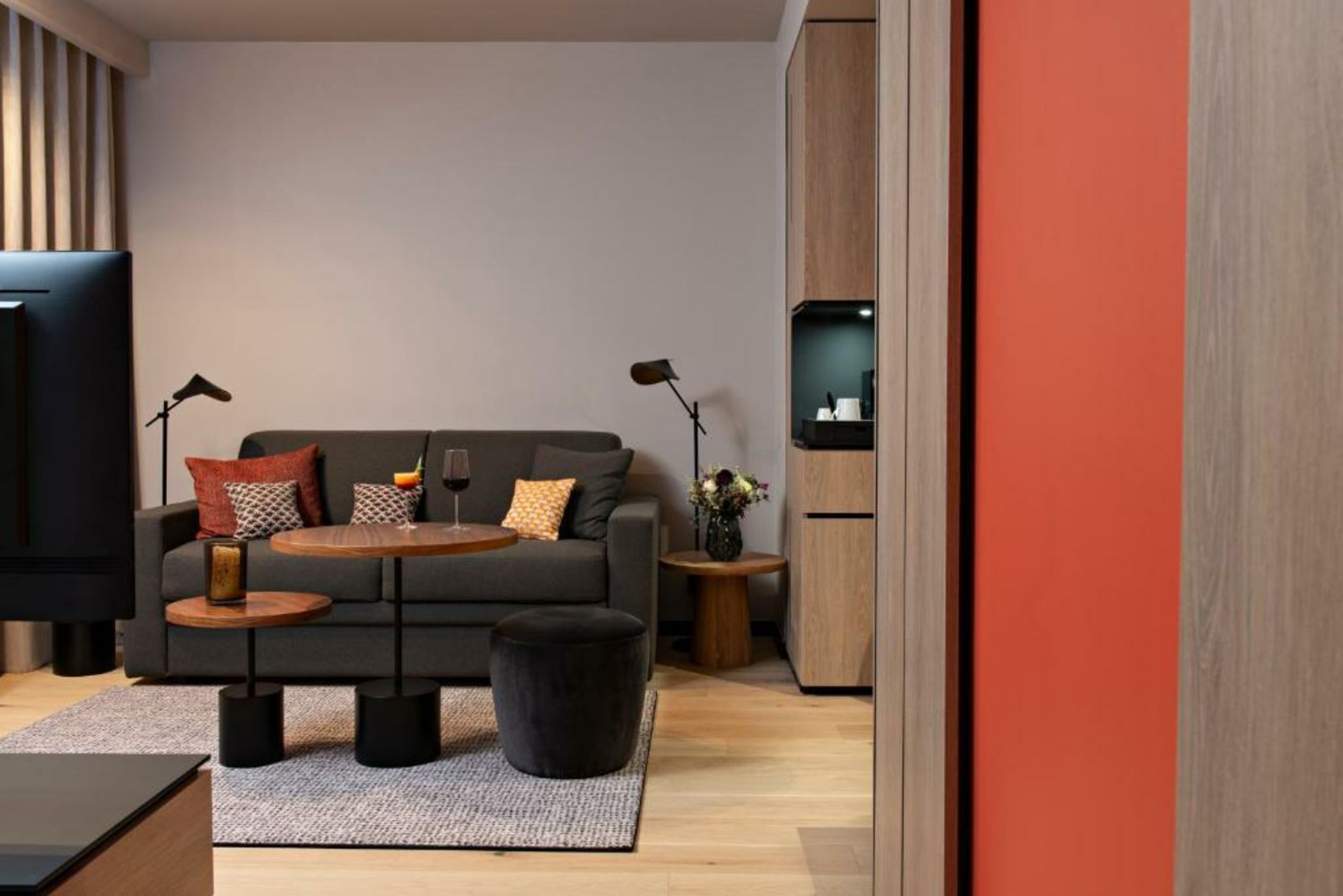 Hôtel LÉONOR the place to live