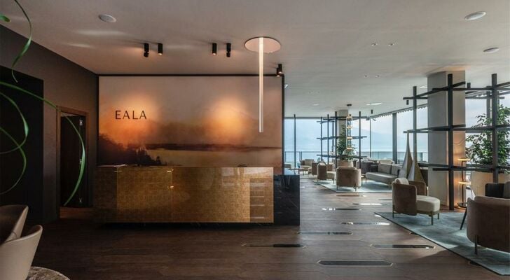 EALA My Lakeside Dream - Adults Friendly