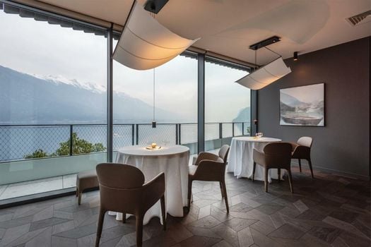EALA My Lakeside Dream - Adults Friendly