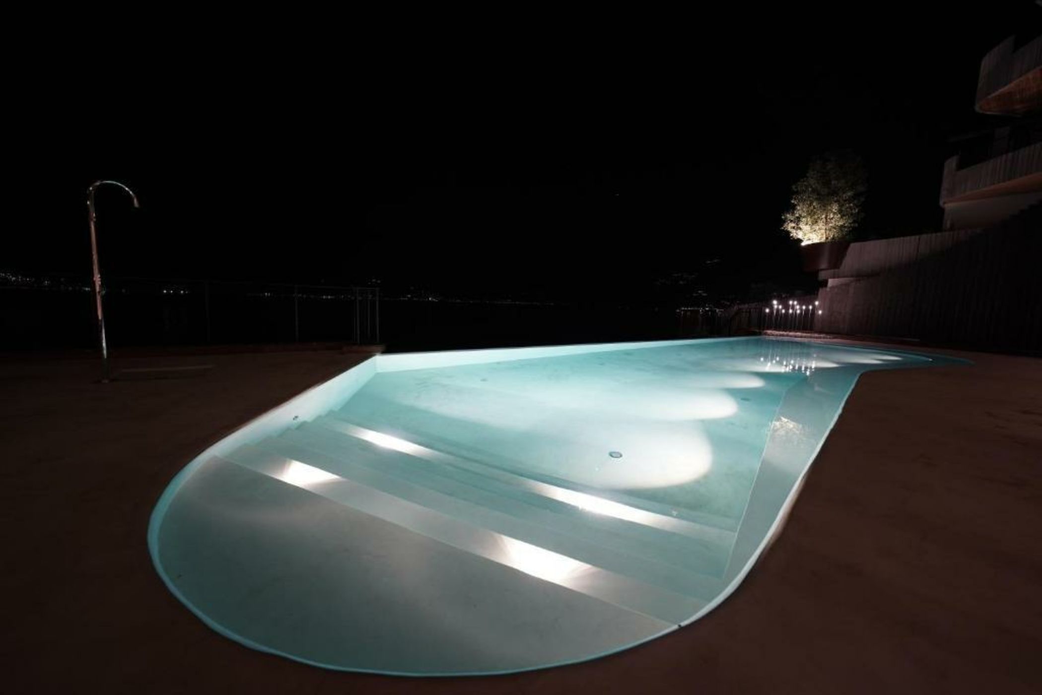 EALA My Lakeside Dream - Adults Friendly