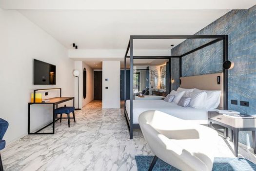 EALA My Lakeside Dream - Adults Friendly