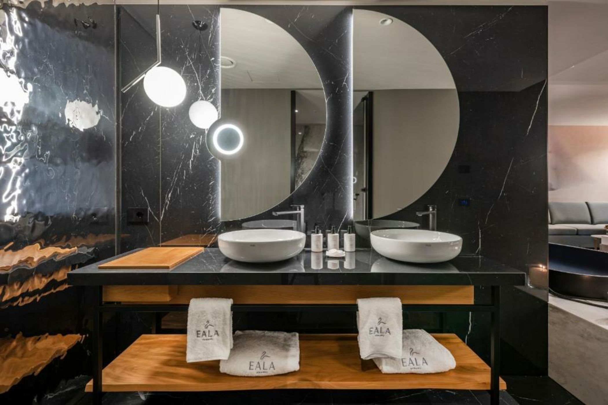 EALA My Lakeside Dream - Adults Friendly