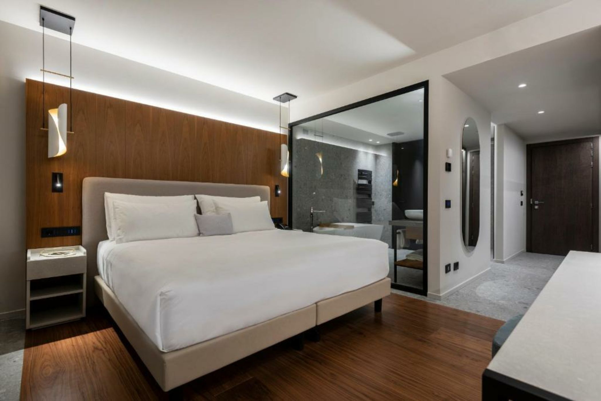 EALA My Lakeside Dream - Adults Friendly