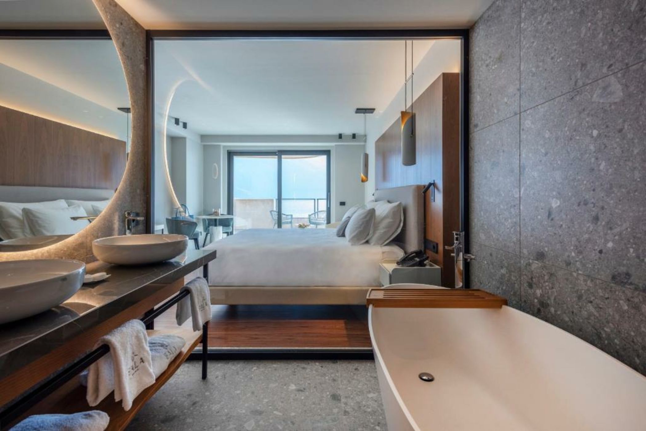 EALA My Lakeside Dream - Adults Friendly