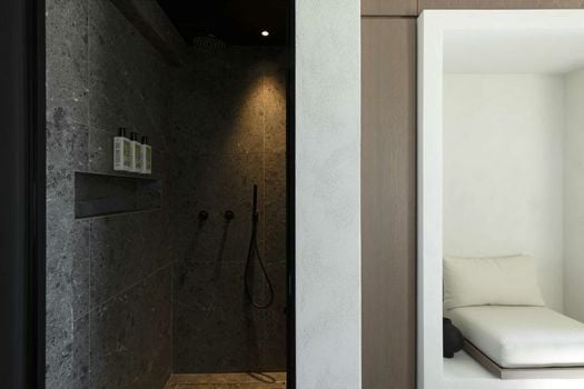 CUBIC HOTEL