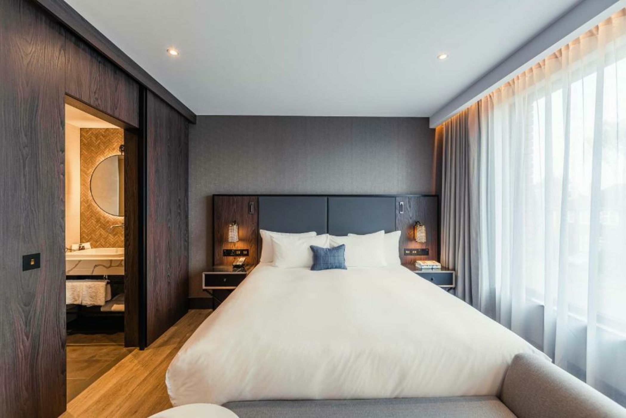 The Fellows House Cambridge, Curio Collection By Hilton