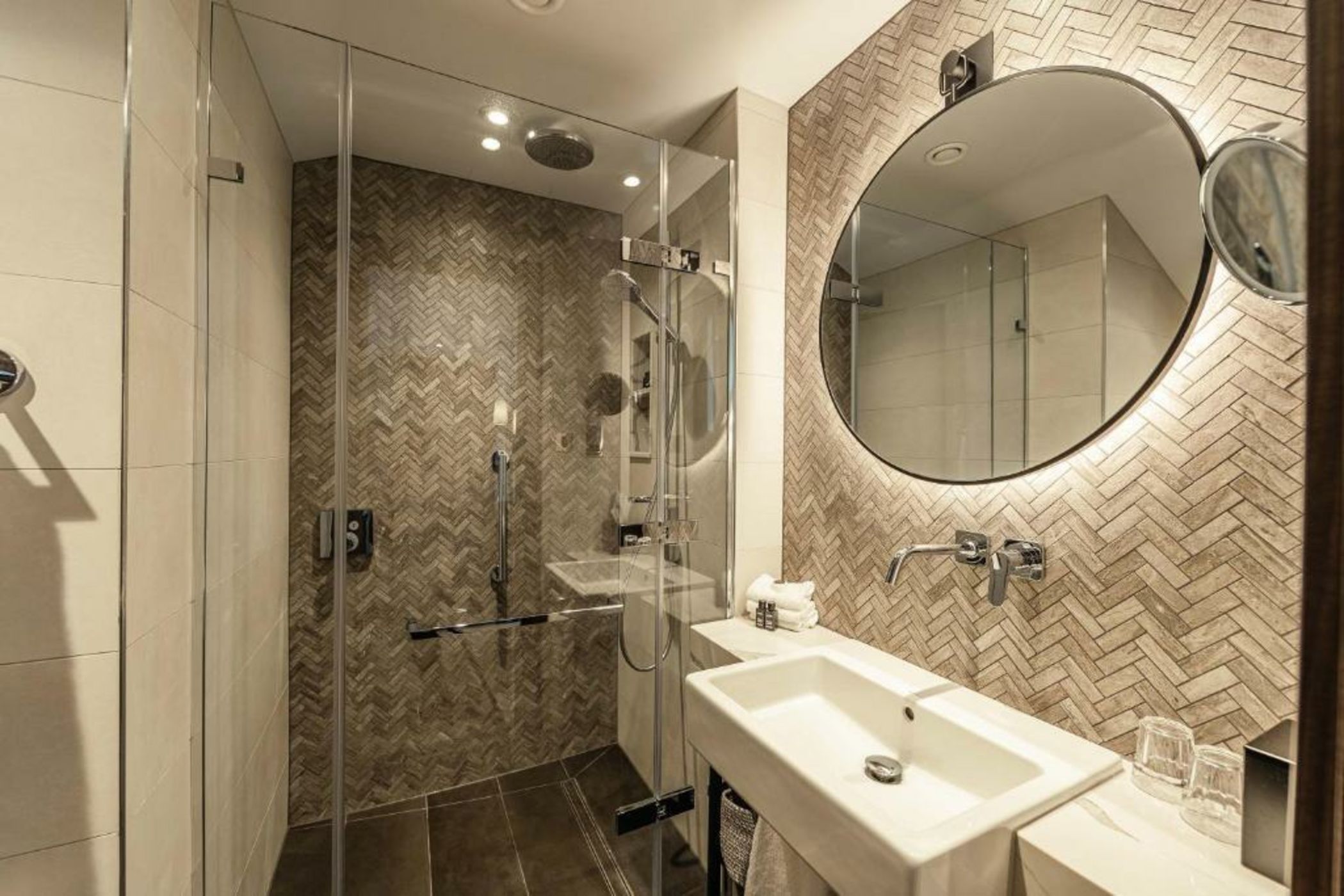 The Fellows House Cambridge, Curio Collection By Hilton