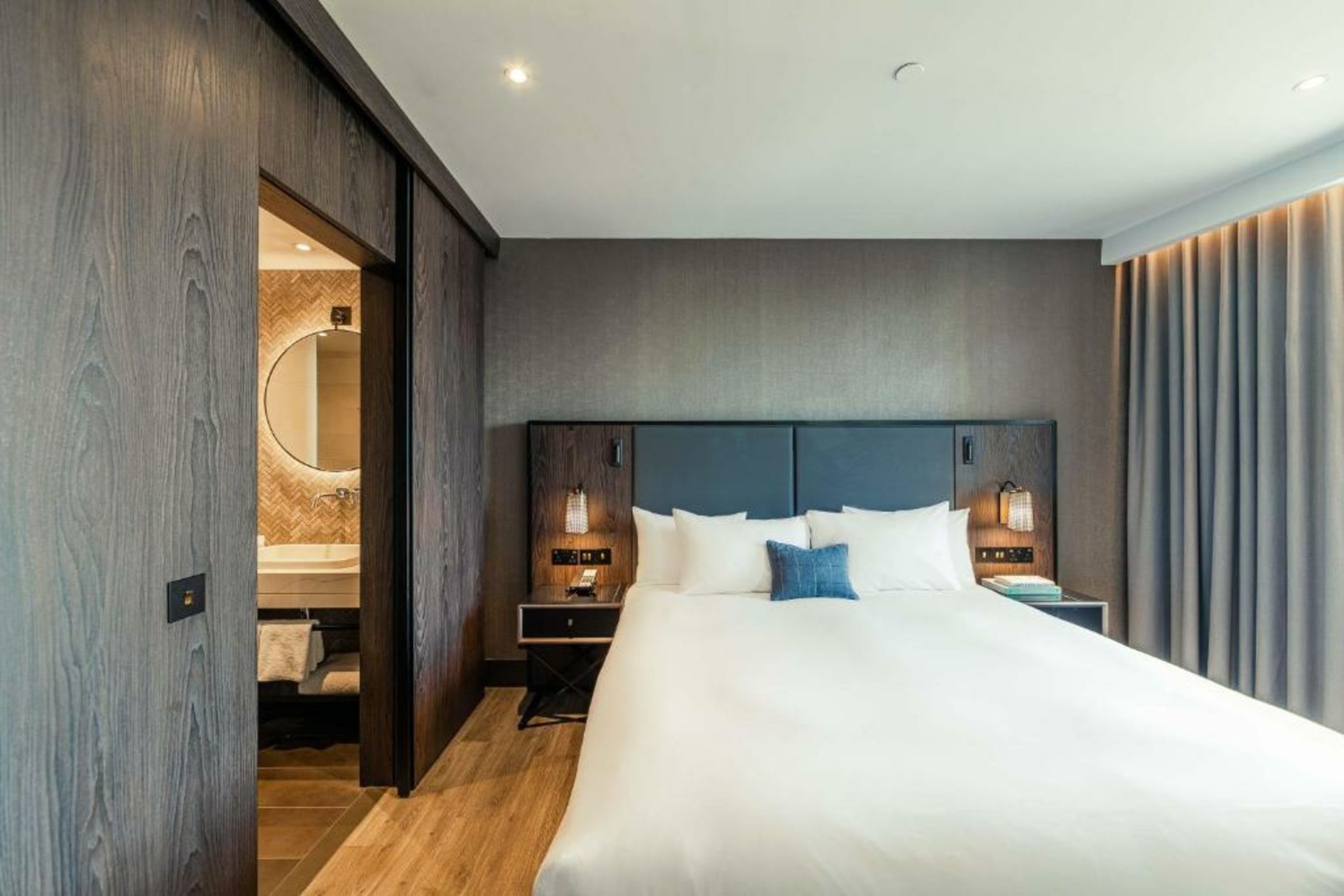 The Fellows House Cambridge, Curio Collection By Hilton