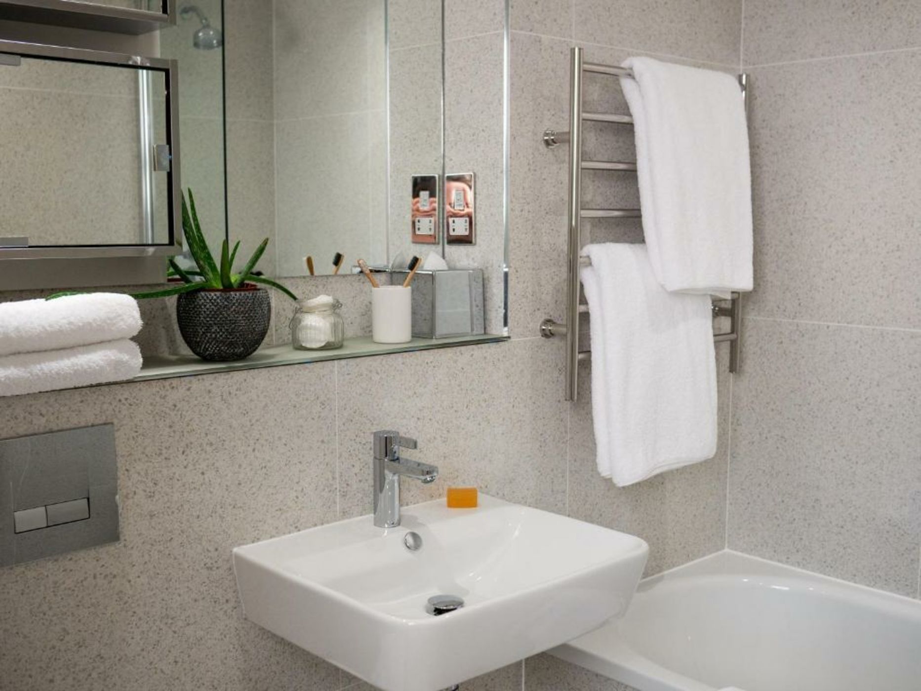 Q Square by Supercity Aparthotels