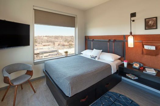 MOXY Denver Cherry Creek