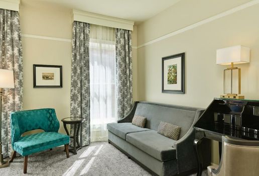 The Oxford Hotel Downtown Denver
