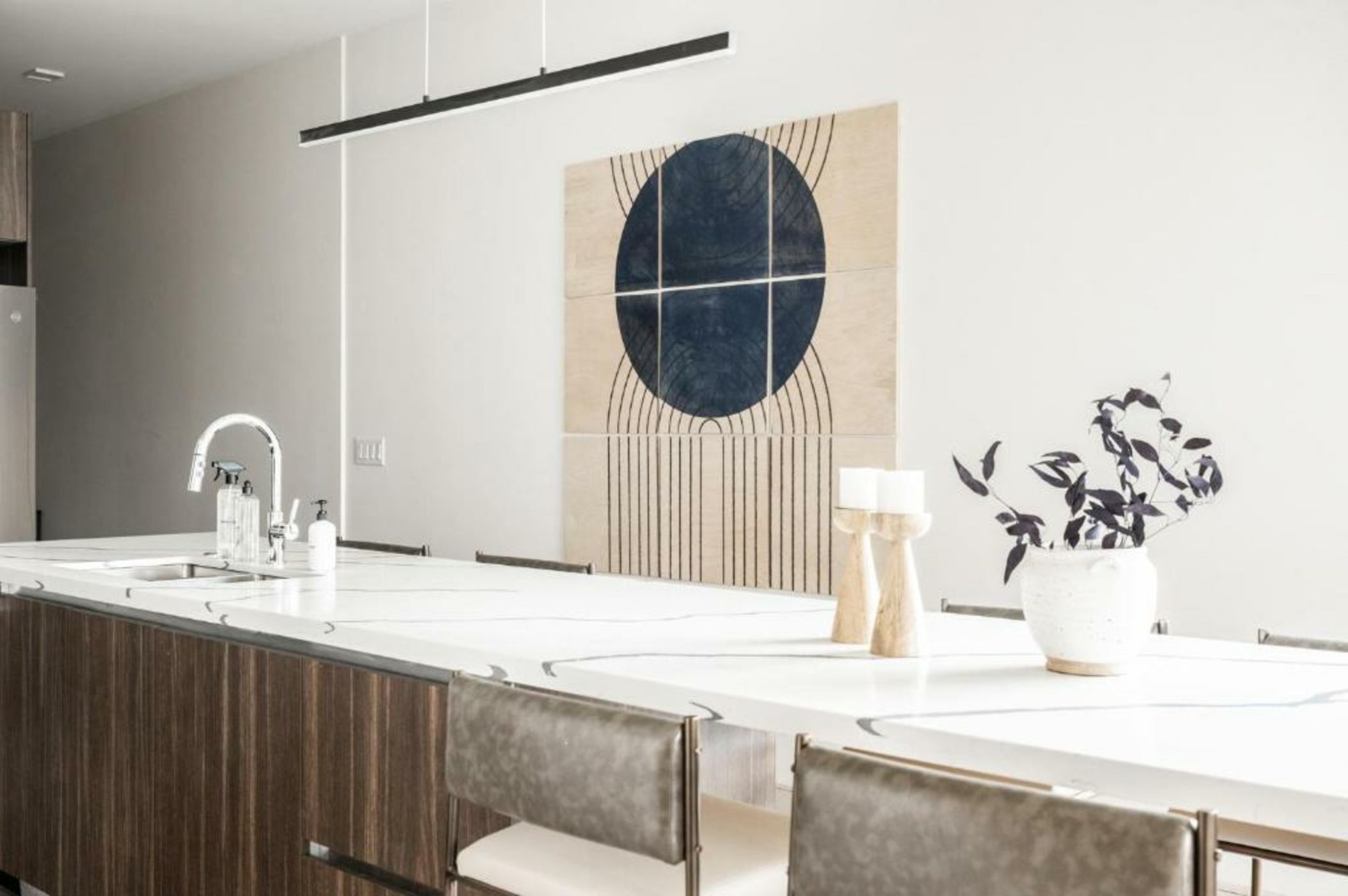 Contemporary Condo - Grill - Balcony - Tesoro