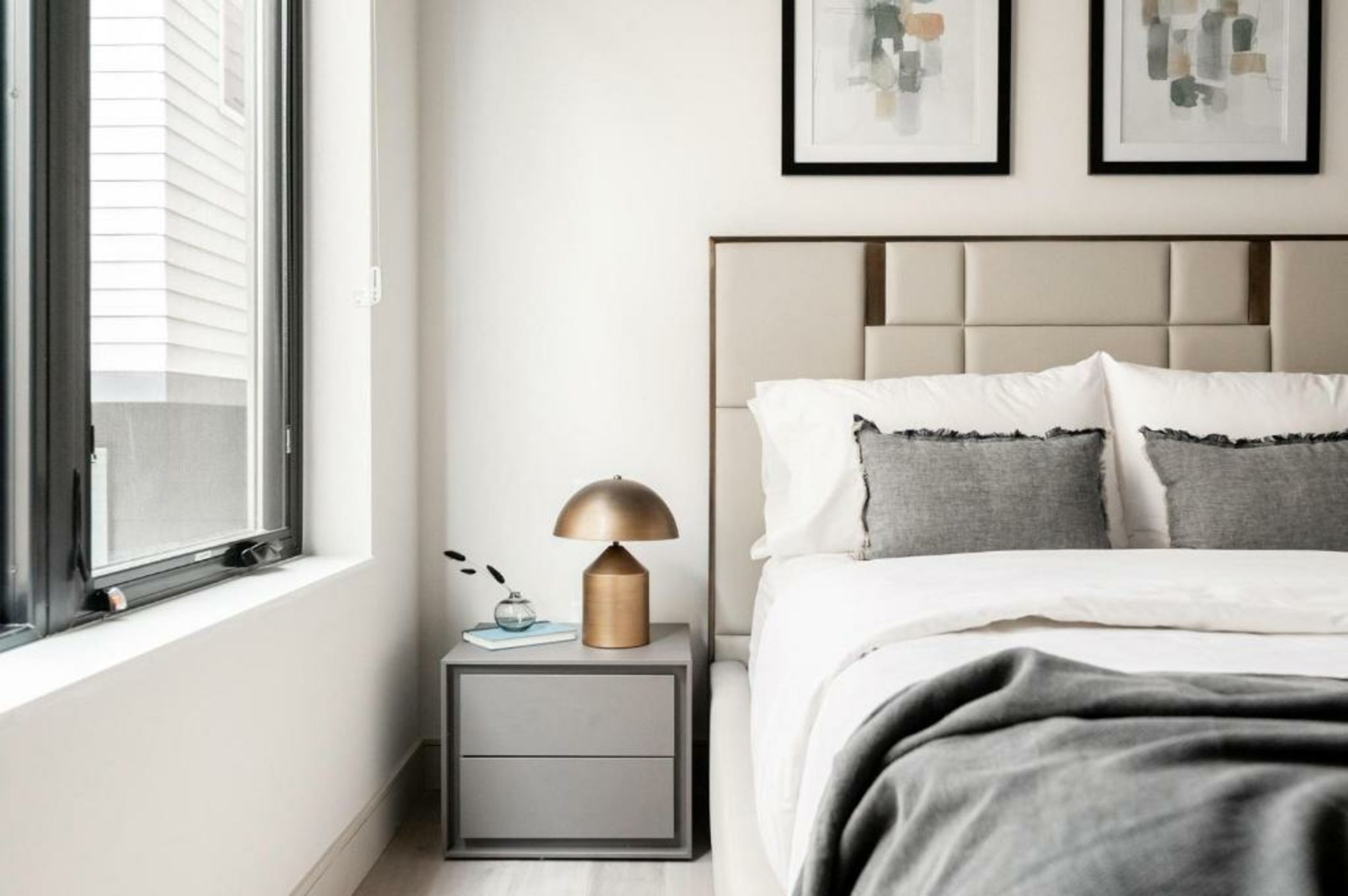 Contemporary Condo - Grill - Balcony - Tesoro