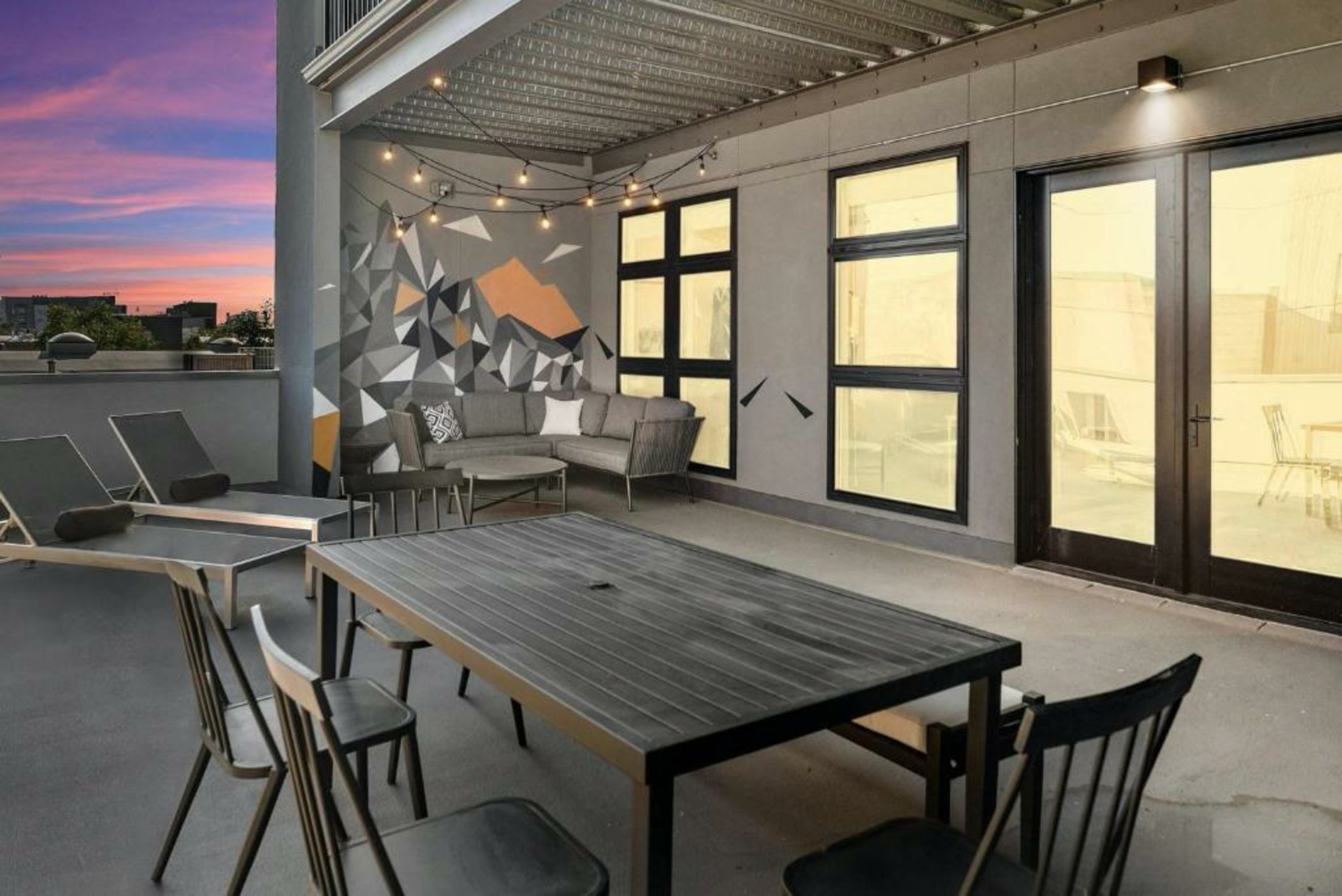 RIN207 - RiNo Art Lofts - Urban Cowboy Loft! Skyline Views!