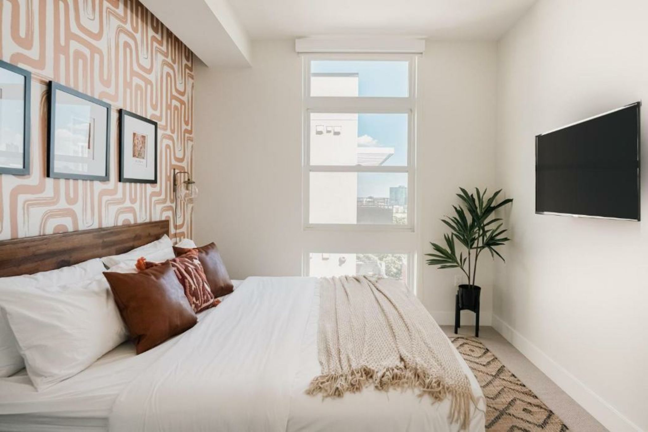 Ocean Blue - Skyline Retreat - Espadin LoHi