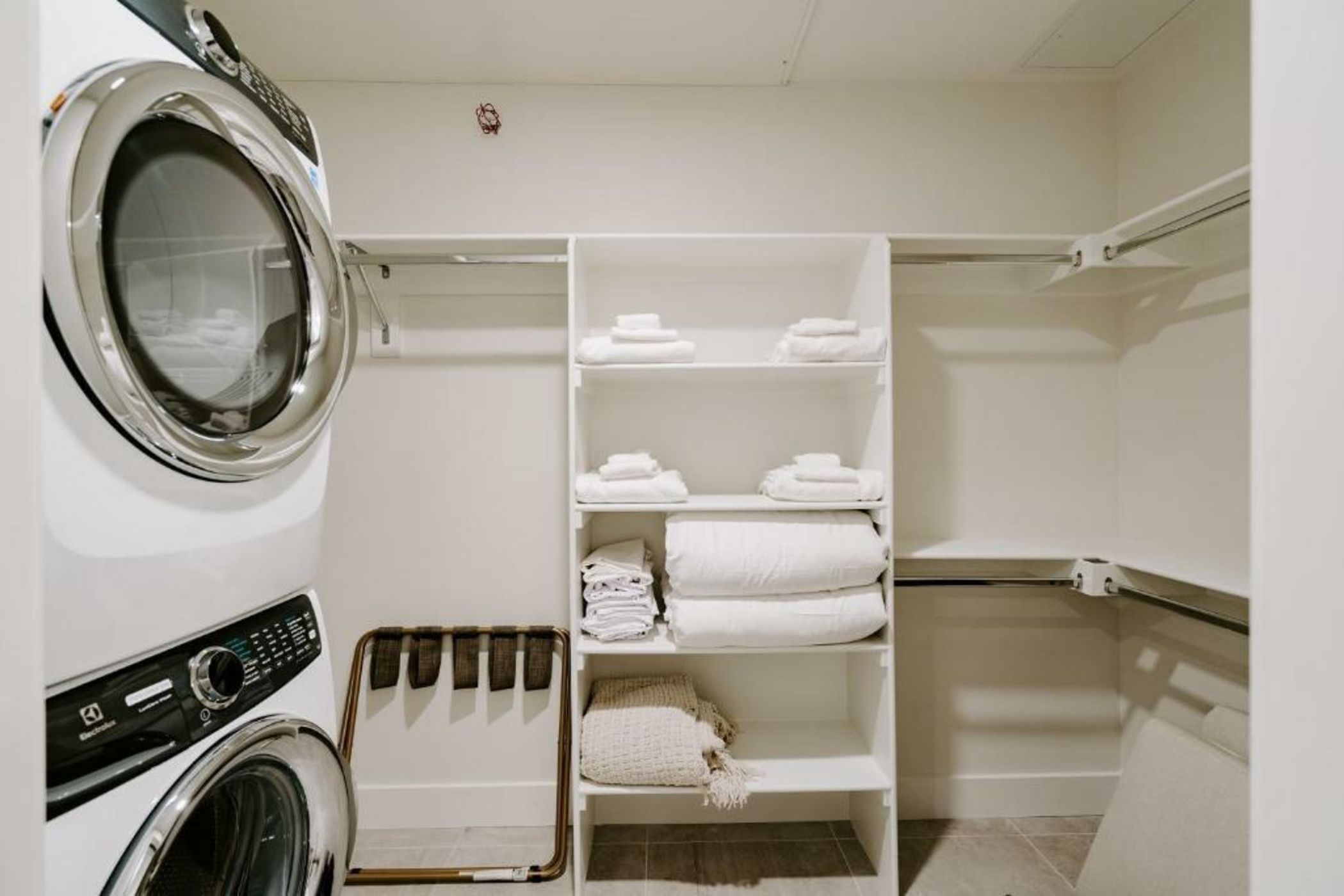 Ocean Blue - Skyline Retreat - Espadin LoHi