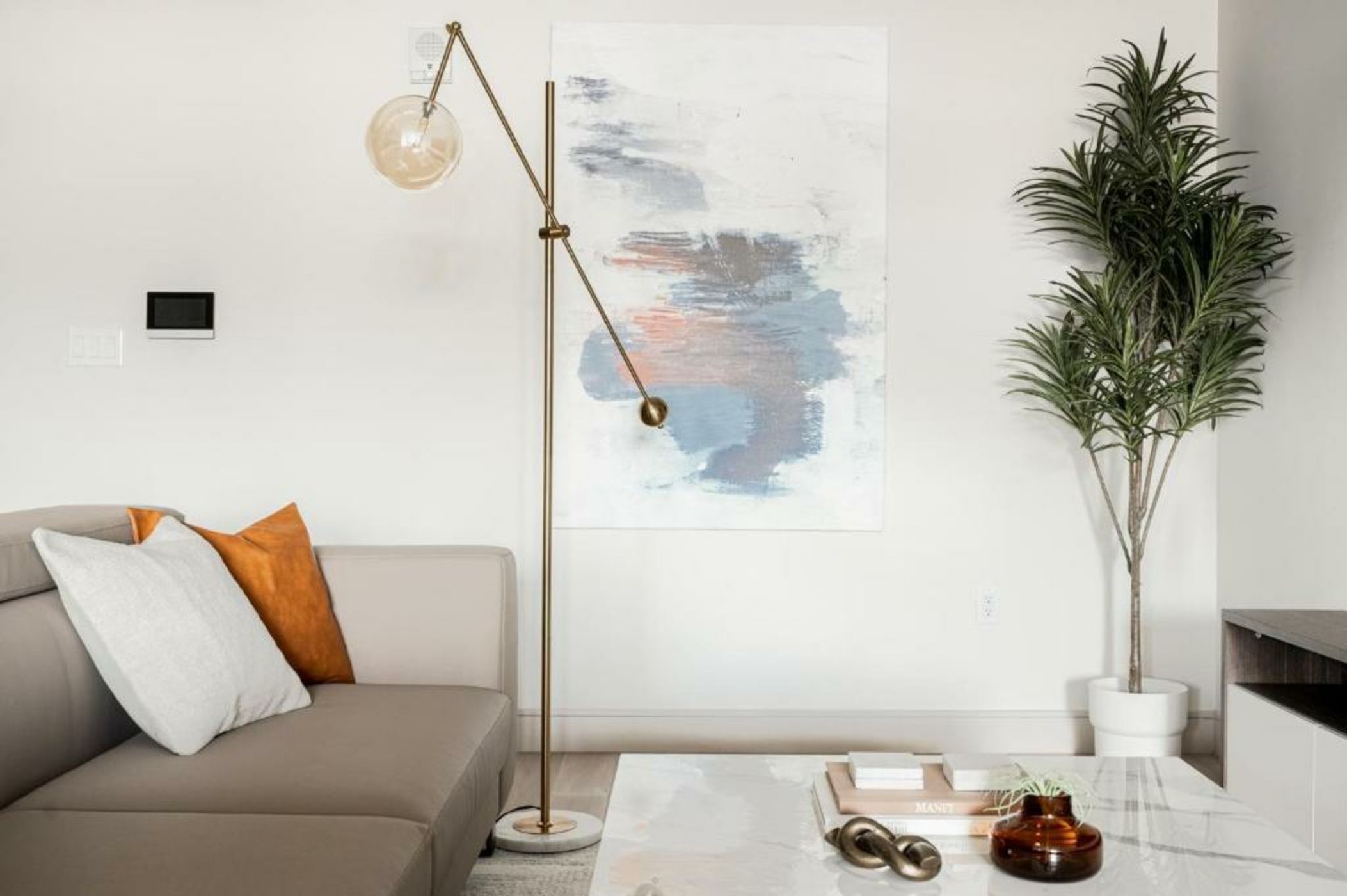 Walk to Gameday - Jefferson Park Condo - Tesoro