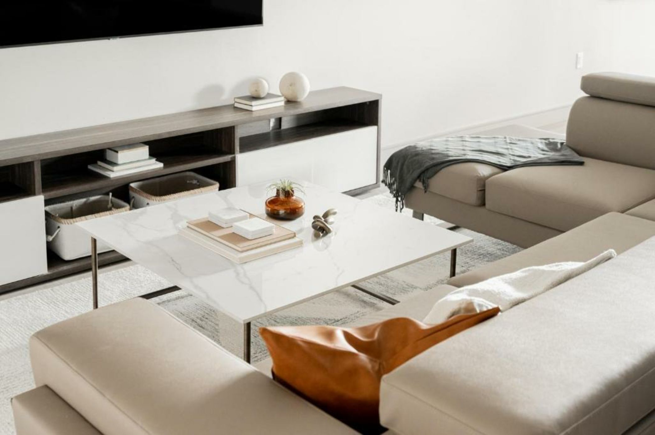 Walk to Gameday - Jefferson Park Condo - Tesoro