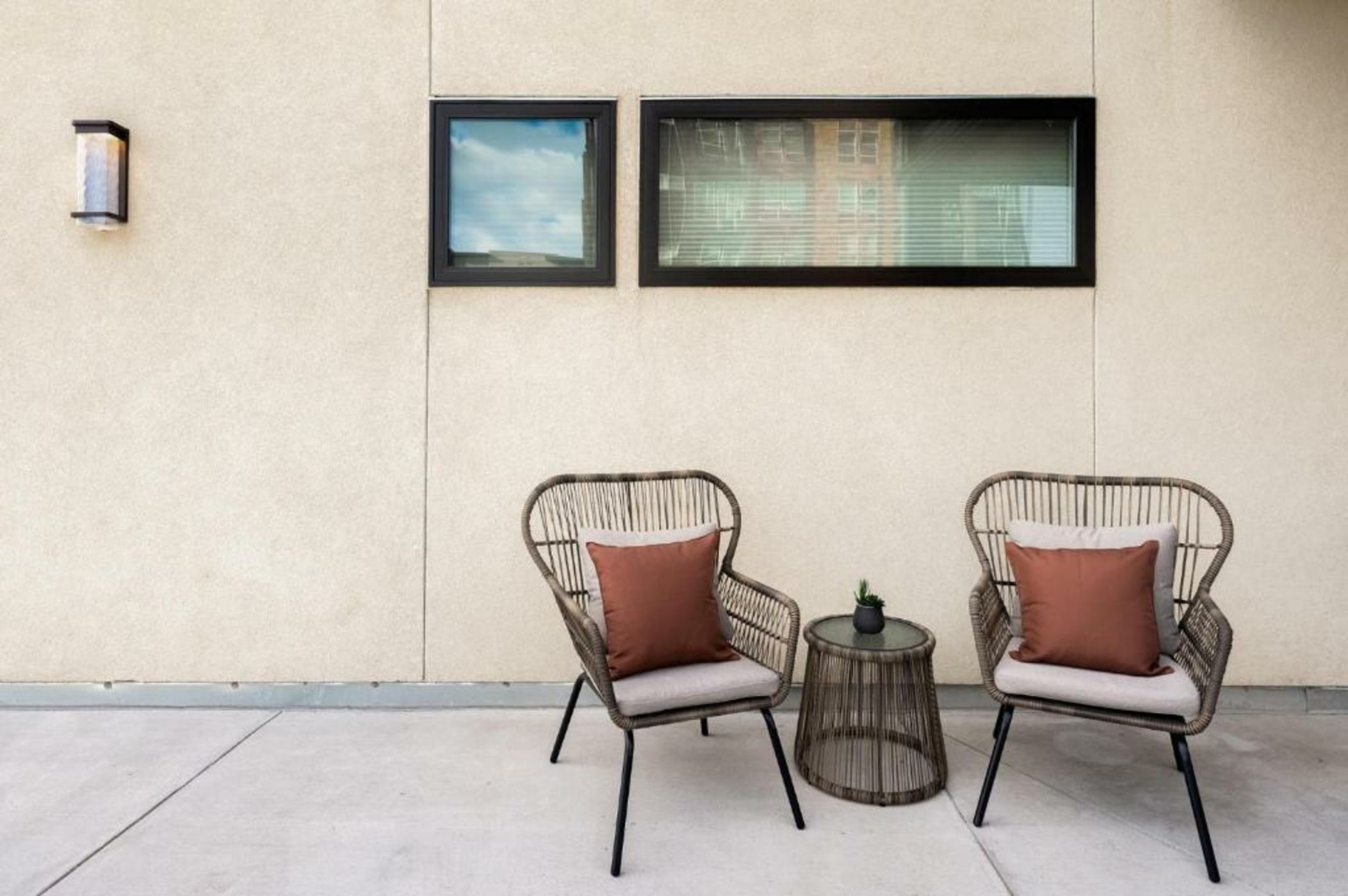 Walk to Gameday - Jefferson Park Condo - Tesoro