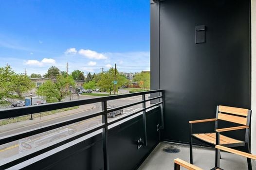 Art-Inspired Loft with Mountain View - Espadin LoHi