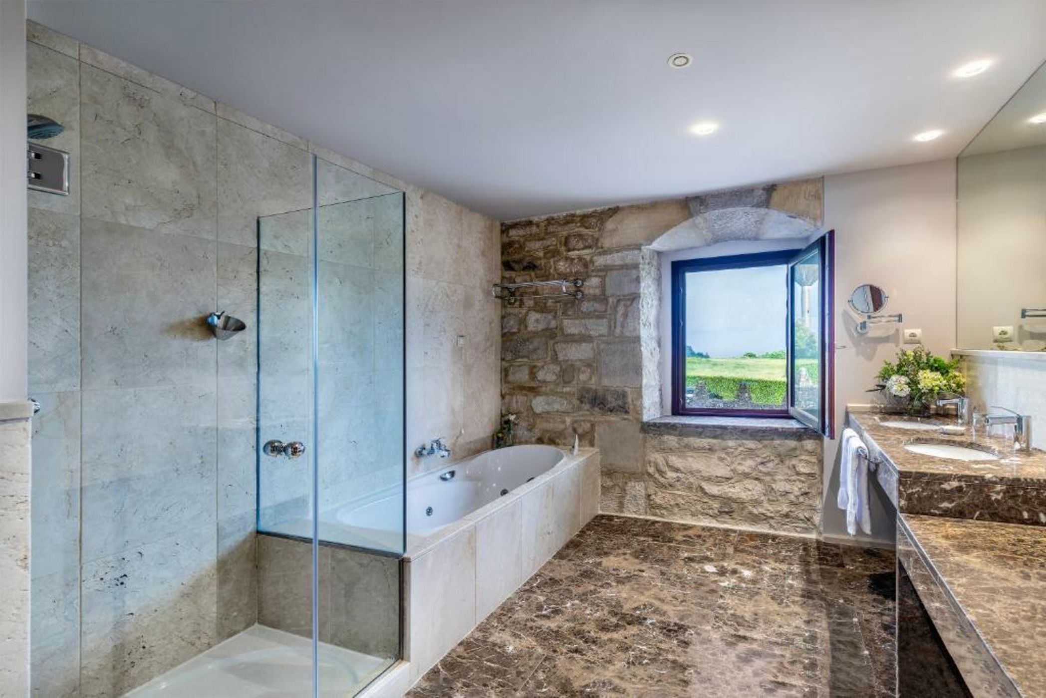 CoolRooms Palacio de Luces Relais & Châteaux