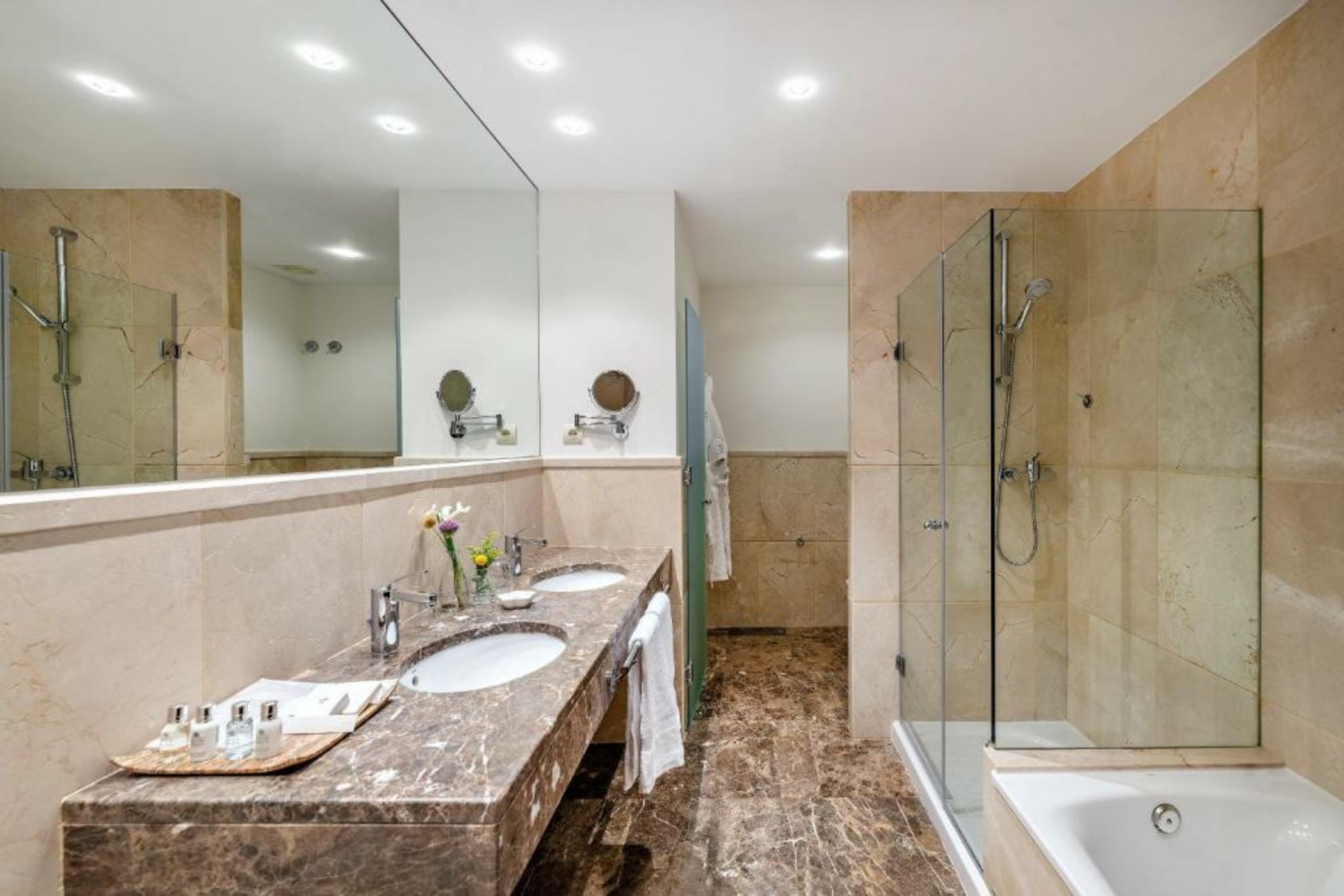 CoolRooms Palacio de Luces Relais & Châteaux