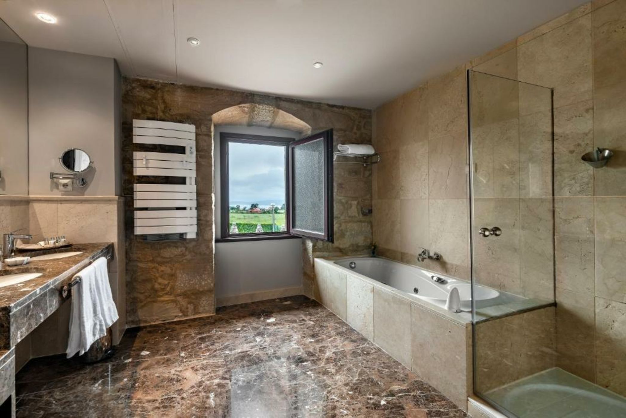 CoolRooms Palacio de Luces Relais & Châteaux