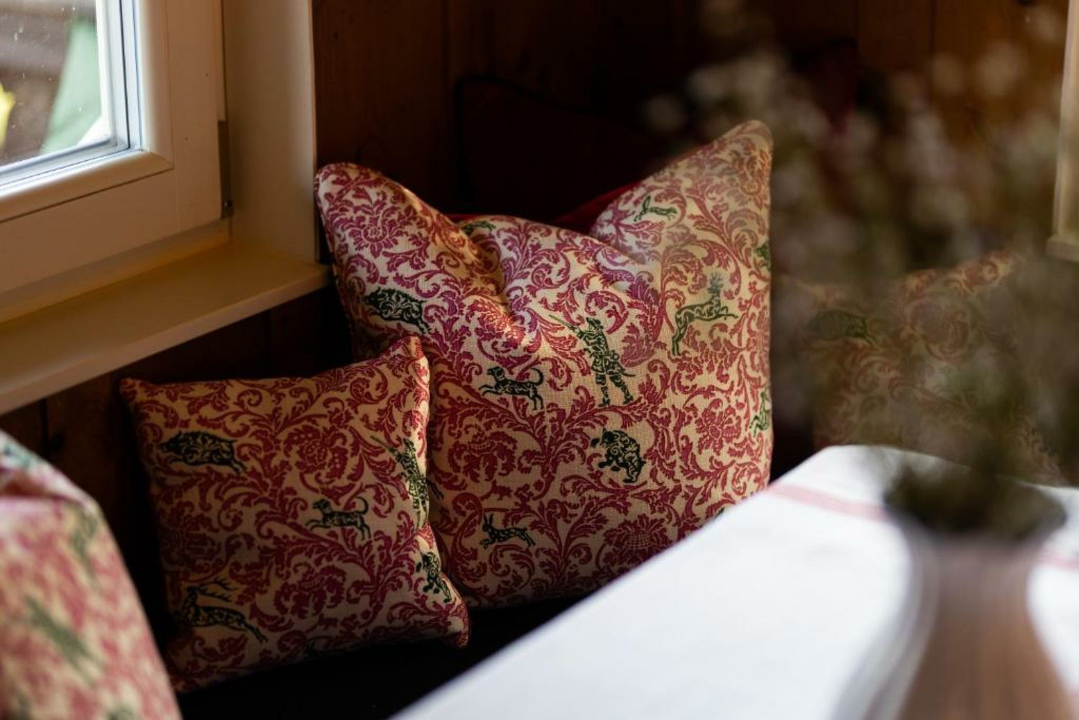 Chalet Leopold - Luxury Alpine Retreat