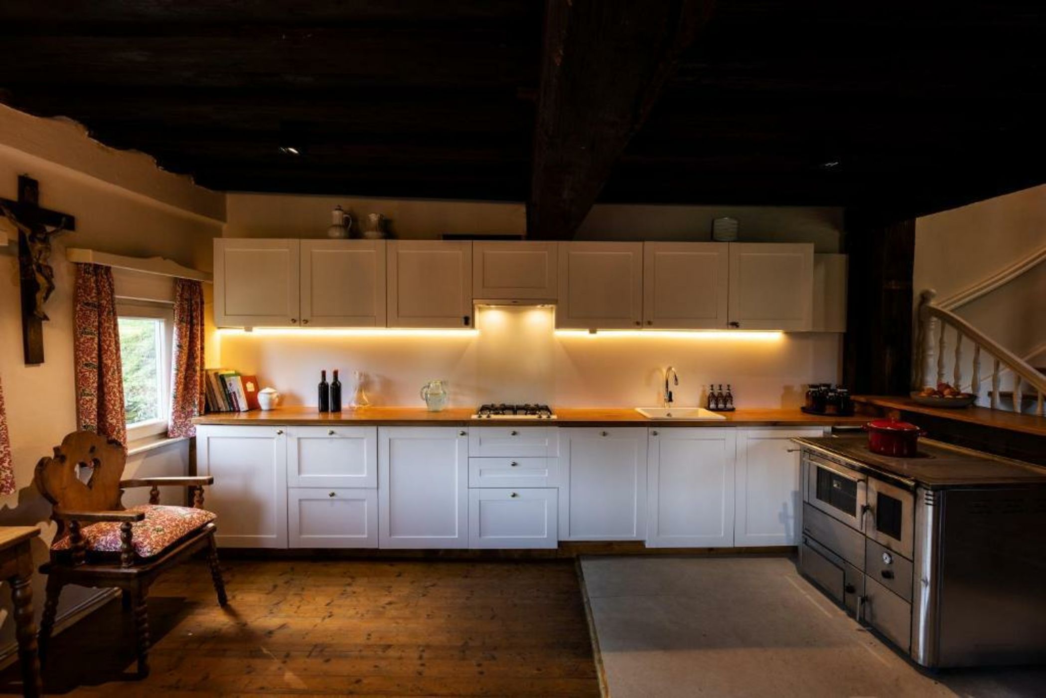 Chalet Leopold - Luxury Alpine Retreat