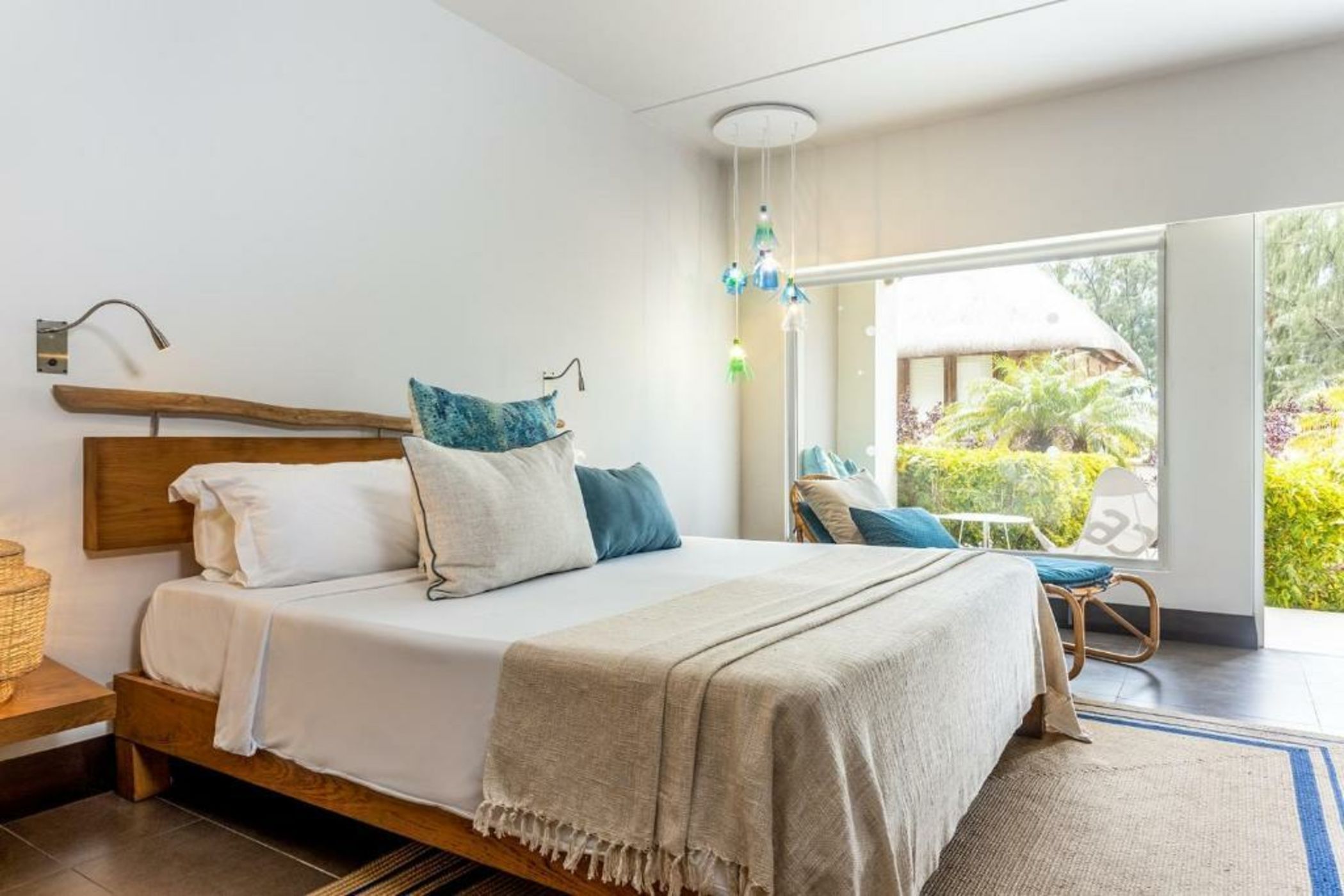 Lagoon Attitude (Adults Only)