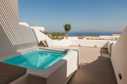 North Wind Luxury Suites